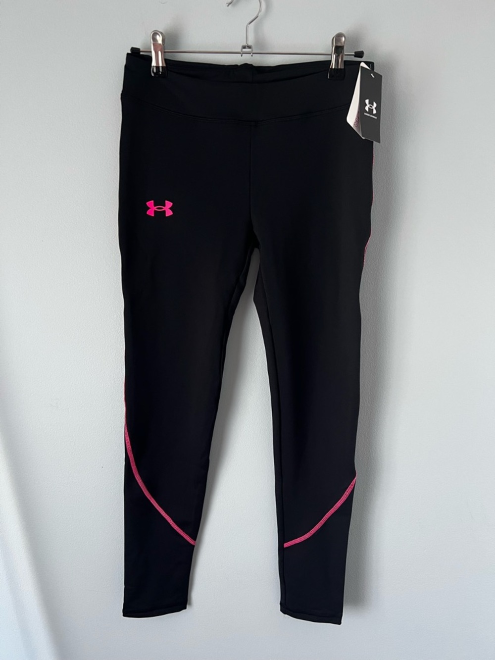 NWT Girls Under Armour Leggings with Pink Accents, Cold Weather, Youth Large